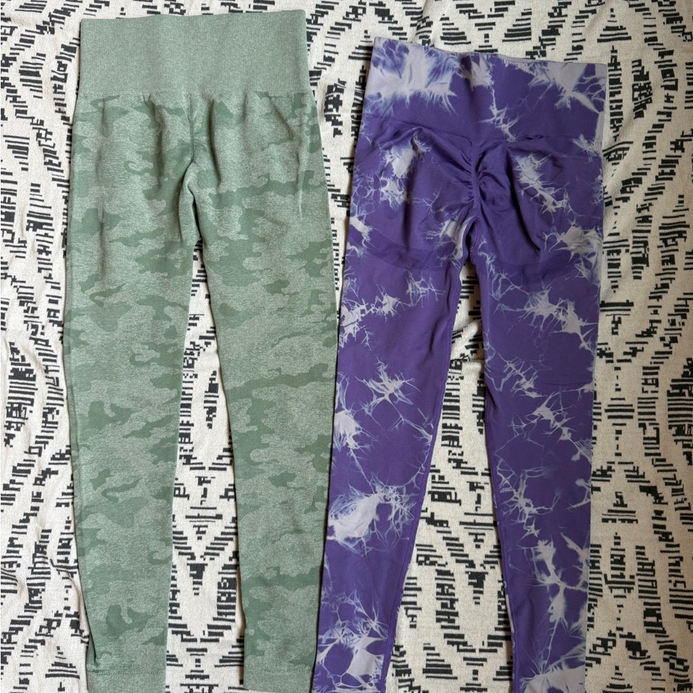 Amazon Leggings Bundle - Camouflage and Tie-Dye Leggings Set - Picture 3 of 4